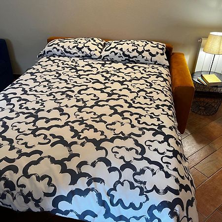 Ferienwohnung Attico In Piazza Matteotti Desenzano del Garda Exterior foto