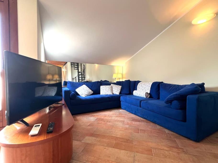 Ferienwohnung Attico In Piazza Matteotti Desenzano del Garda Exterior foto