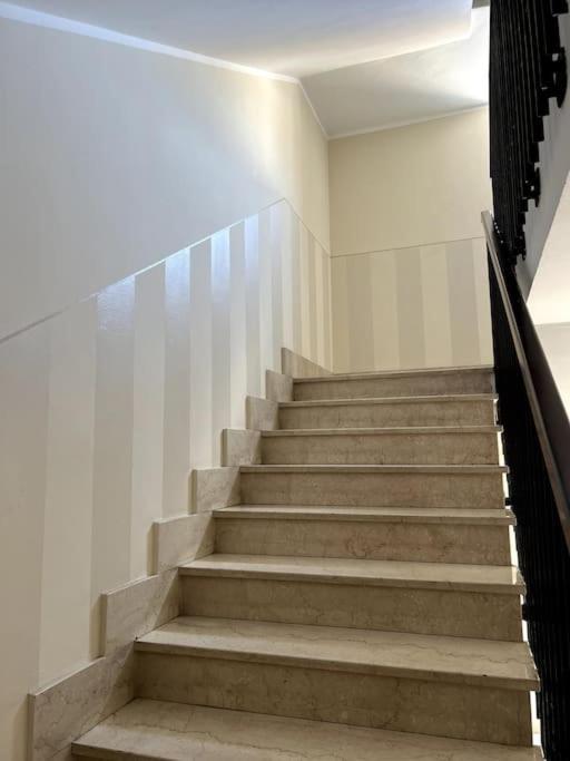 Ferienwohnung Attico In Piazza Matteotti Desenzano del Garda Exterior foto