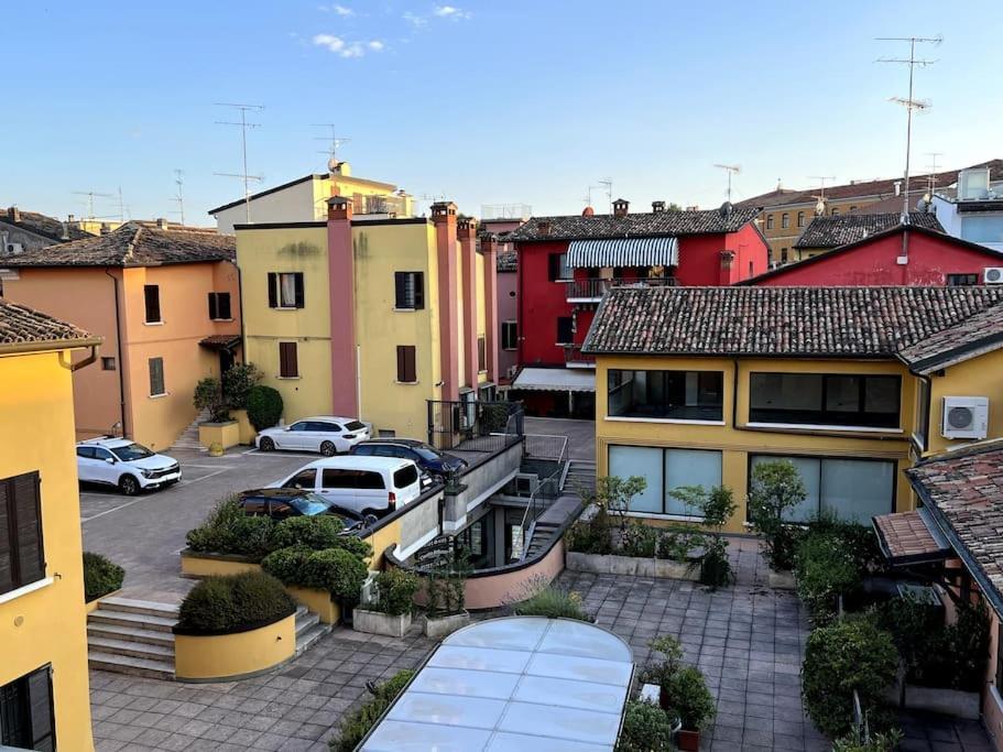 Ferienwohnung Attico In Piazza Matteotti Desenzano del Garda Exterior foto
